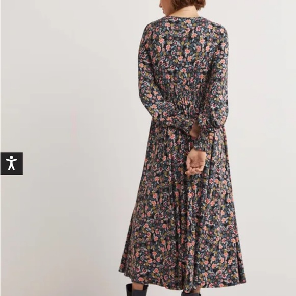 VEUC boden v-neck smocked dress gray floral - Picture 11 of 13